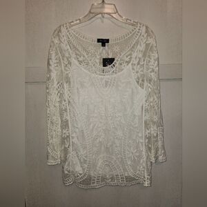 NWT Brittany Black size medium lace top‎ over knit shell